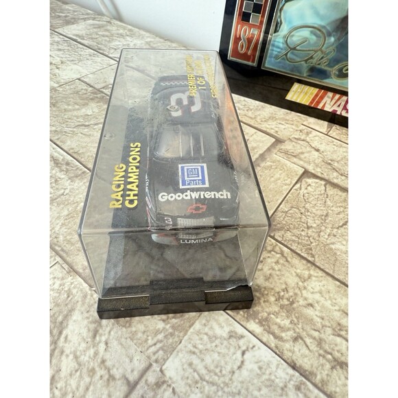 1990 Racing Champions 1/64 #3 Goodwrench - Dale Earnhardt - Picture 3 of 10